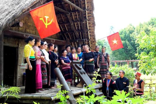 Tuyên truyền về bảo vệ môi trường gắn với bảo tồn và phát huy di sản văn hóa dân tộc tại Bảo tàng Văn hóa các dân tộc Việt Nam