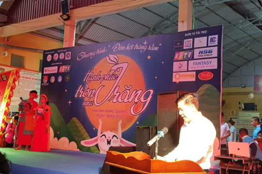 "Hạnh phúc tròn như trăng": Mang Tết Trung thu đến với trẻ em ở vùng sâu, có hoàn cảnh khó khăn