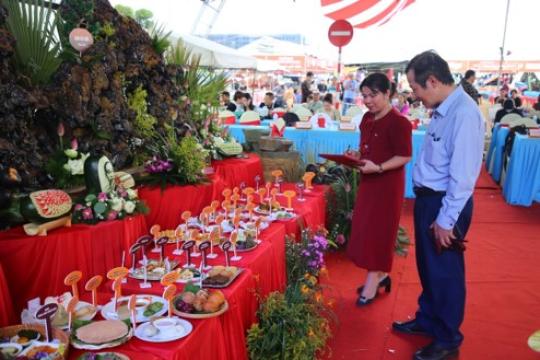 Hội thi bánh dân gian Nam Bộ - An Giang 2024 xác lập kỷ lục với 100 món bánh từ thốt nốt